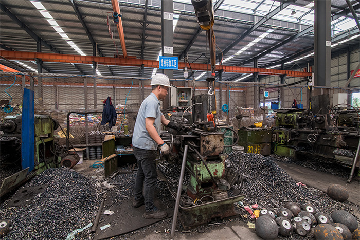 广州网架配件-螺栓球加工车间