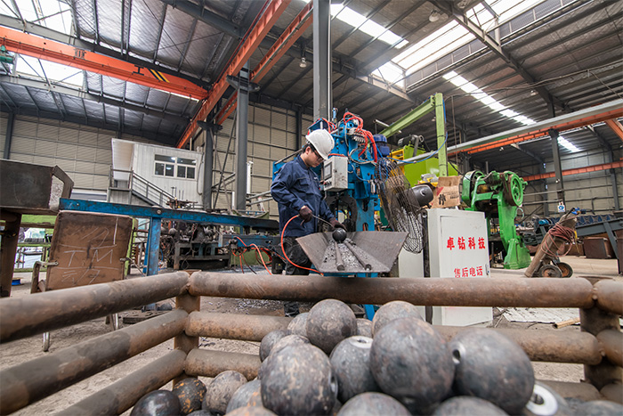 广州网架配件-螺栓球加工车间